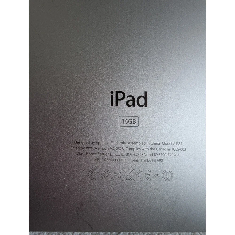 Lot of 2 Apple iPad (3rd Generation) A1416 16 GB & A1337 (1st Generation)